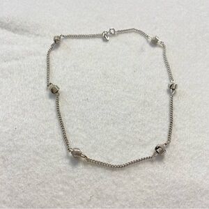 Vintage 80’s Avon Elegant Silver tone Necklace with textured knots Accents 14”